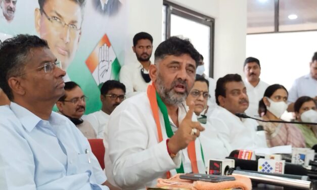 ಅಮಾನುಷವಾಗಿ ಸುರೇಶ್ ಅಂಗಡಿ ಅಂತ್ಯಸಂಸ್ಕಾರ, ಬೆಳಗಾವಿ ಜನತೆಗೆ ಬಿಜೆಪಿ ಮಹಾ ದ್ರೋಹ : ಡಿಕೆಶಿ –  ಭಾವುಕ