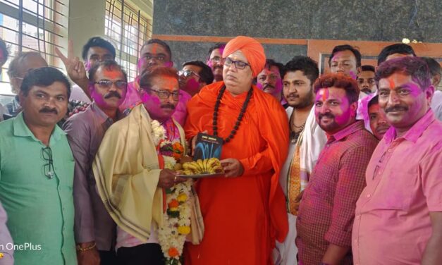 ಪಾಲಿಕೆಯ ನೂತನ ಸದಸ್ಯರು ಜನರ ನಿರೀಕ್ಷೆಗೆ ತಕ್ಕಂತೆ ಕೆಲಸ ಮಾಡಿ : ಹುಕ್ಕೇರಿ ಶ್ರೀಗಳು