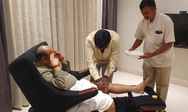 VIDEO – ಮಂಡಿ ನೋವಿನ ಚಿಕಿತ್ಸೆ ಪಡೆದ ಸಿಎಂ ಬೊಮ್ಮಾಯಿ