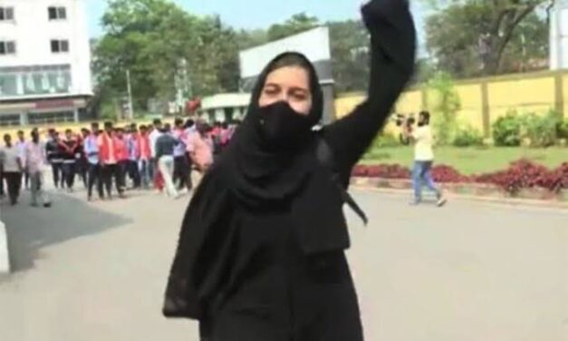 ಅಲ್ಲಾ ಹು ಅಕ್ಬರ್ ಘೋಷಣೆ ಕೂಗಿದ್ದ ಯುವತಿಗೆ 5 ಲಕ್ಷ ರೂ ಬಹುಮಾನ