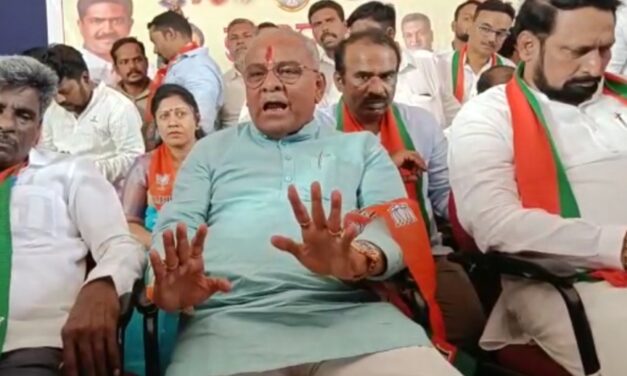 Video : ಲಖನ್ ಜಾರಕಿಹೊಳಿ ಬಿಜೆಪಿಗೆ ಸಪೋರ್ಟ್ ಮಾಡಲಿ, ಬಿಡಲಿ ನೋ ಪ್ರಾಬ್ಲಂ ಎಂದ ಸಚಿವ ಉಮೇಶ್ ಕತ್ತಿ