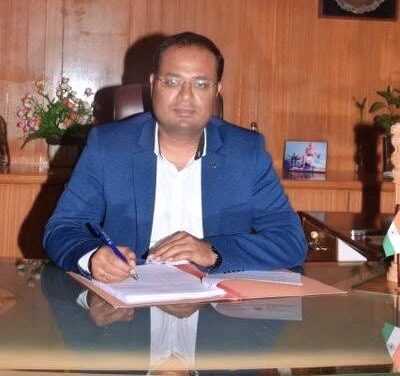 ಬೆಳಗಾವಿ ಜಿಲ್ಲಾಧಿಕಾರಿ ಕಠಿಣ ಕ್ರಮ – ಇಬ್ಬರು ಅಧಿಕಾರಿಗಳು ಸೇವೆಯಿಂದ ವಜಾ