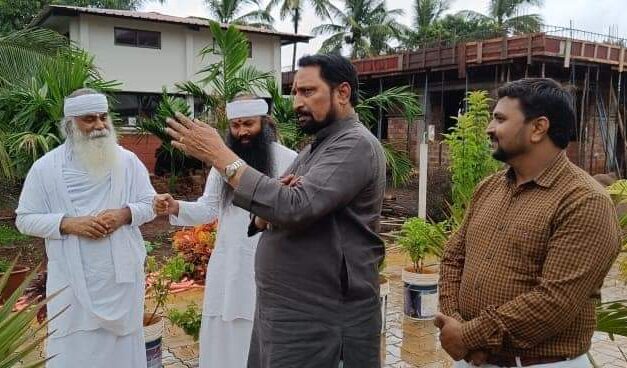 ಶೀಘ್ರವೇ ನಾಡಿನ ಮುಖ್ಯಮಂತ್ರಿಗಳಾಗಿ : ಸವದಿಗೆ ಆಶಿರ್ವಾದ ನೀಡಿದ ಗುರೂಜಿ ಯಾರು..?