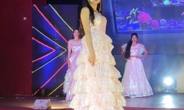 ಬೆಳಗಾವಿಯಲ್ಲಿ ಫ್ಯಾಷನ್ ಶೋ : ರಂಗುರಂಗಿನ ಲೋಕ ಅನಾವರಣ