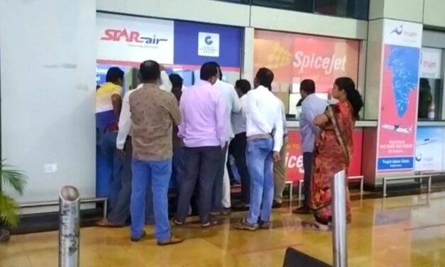 VIDEO ಬೆಳಗಾವಿ-ತಿರುಪತಿ ವಿಮಾನ ರದ್ದು : ಸಿಬ್ಬಂದಿ ಜೊತೆ ಪ್ರಯಾಣಿಕರ ವಾಗ್ವಾದ