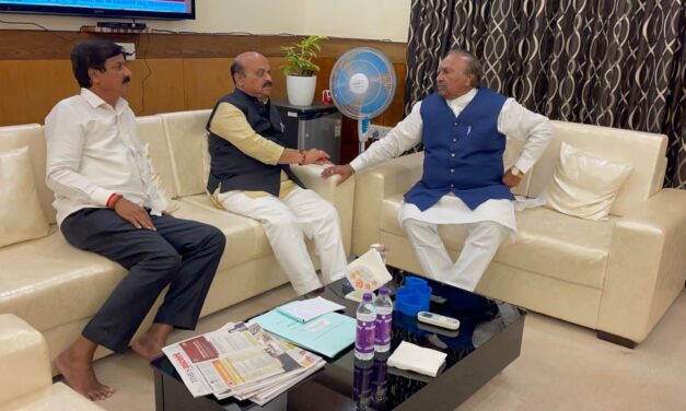 ಸಿಎಂ ಭೇಟಿಮಾಡಿದ ಪವರ್ ಪುಲ್ ನಾಯಕರು – ಏನಾಯ್ತು ಮಾತುಕತೆ ?