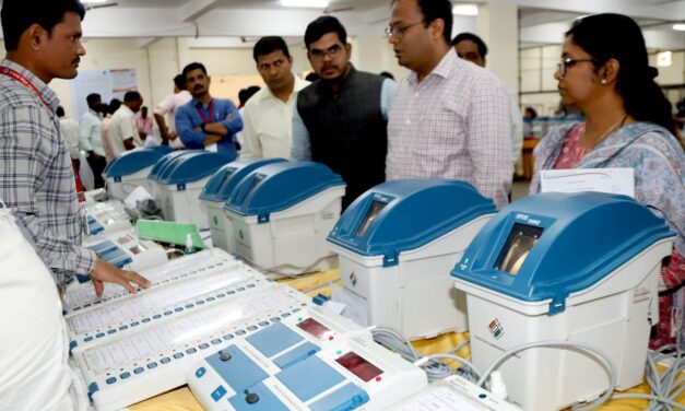 ಇವಿಎಂಗಳ ಪ್ರಥಮ ಹಂತದ ಪರಿಶೀಲನೆ ನಡೆಸಿದ ಜಿಲ್ಲಾಧಿಕಾರಿ ನಿತೇಶ್ ಪಾಟೀಲ್