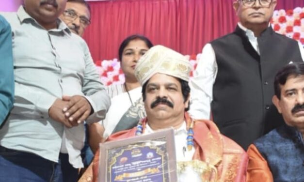 ಹಿರಿಯ ಪತ್ರಕರ್ತ ಎಂ. ಕೆ. ಹೆಗಡೆಗೆ ವಿಪ್ರಶ್ರೀ ಪ್ರಶಸ್ತಿ