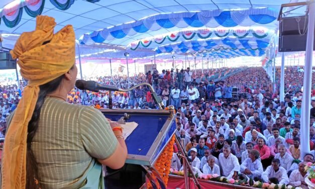 ರಮೇಶ್ ಜಾರಕಿಹೊಳಿ ವಿರುದ್ಧ ಸಿಡಿದ ಹೆಬ್ಬಾಳ್ಕರ್ – ಗೋಕಾಕ್ ಕುರಿತು ಹೇಳಿದ್ದೇನು?