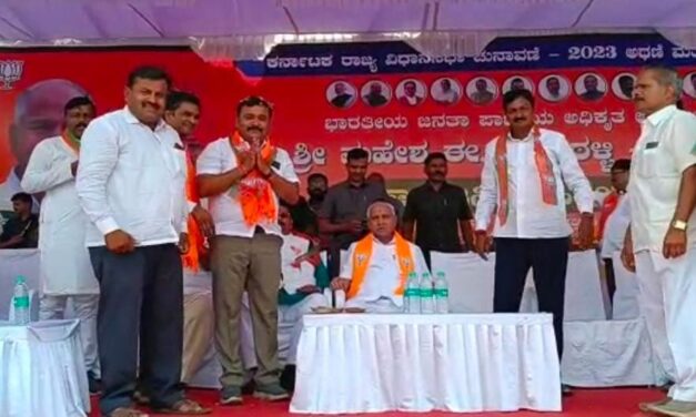 ಕೊನೆಗೂ ಬಿಜೆಪಿ ತೆಕ್ಕೆಗೆ ದರೆಪ್ಪ ಟಕ್ಕಣ್ಣವರ ; ಅಥಣಿಯಲ್ಲಿ ಮುಂದುವರಿದ ಸಾಹುಕಾರ್ ರಣತಂತ್ರ