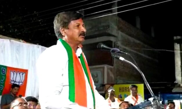 ಸವದಿಯನ್ನು ಮುಗಿಸಿ ಉಗಾರ ಸಕ್ಕರೆ ಕಾರ್ಖಾನೆಗೆ ಕಬ್ಬು ಕಡಿಯಲು ಕಳುಹಿಸುವೆ : ಸಾಹುಕಾರ್ ಗುಡುಗು