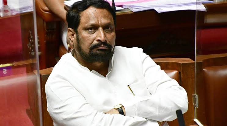 ಎಲ್ಲವನ್ನೂ ಕೊಟ್ಟ ಪಕ್ಷಕ್ಕೆ ದ್ರೋಹ ಮಾಡಿದ್ದು ಯಾರು? ; ಸವದಿ ವಿರುದ್ಧ ಮೌನ ಮುರಿದ ಅಮಿತ್ ಶಾ