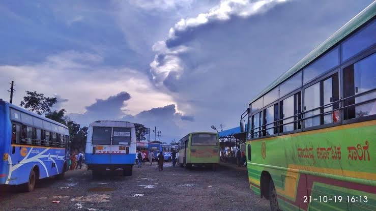 ಕಿಕ್ಕಿರಿದು ತುಂಬಿದ್ದ ಬಸ್‌ನ ಲಾಭ ಪಡೆದ ಕಳ್ಳ ; 50 ಗ್ರಾಂ ಚಿನ್ನಾಭರಣ ದೋಚಿ ಪರಾರಿ