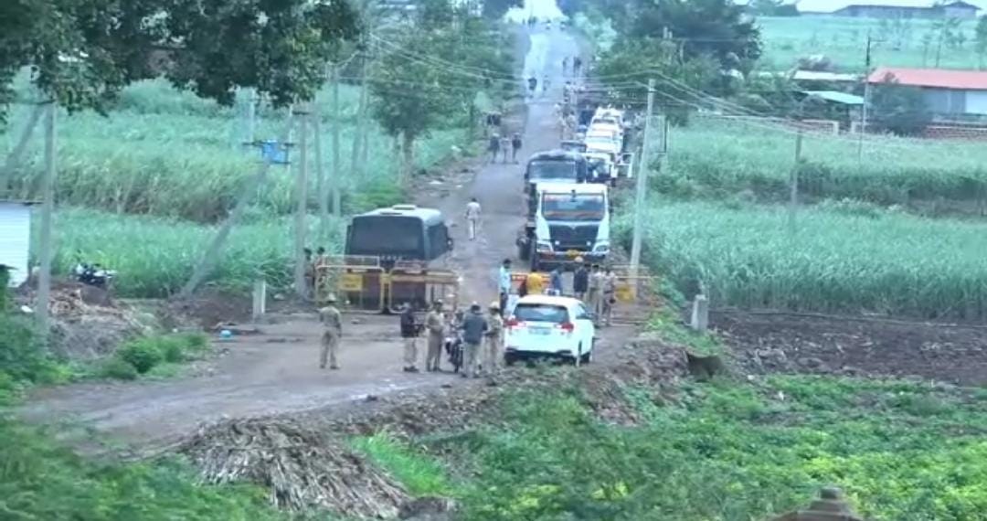 ಕೊಳವೆ ಬಾವಿಯಲ್ಲಿ ಜೈನಮುನಿ ಮೃತದೇಹ ಪತ್ತೆ ; ದೇಹ ತುಂಡರಿಸಿ ಬಟ್ಟೆಯಲ್ಲಿ ‌ಕಟ್ಟಿ ಬೀಸಾಕಿದ ದುರುಳರು