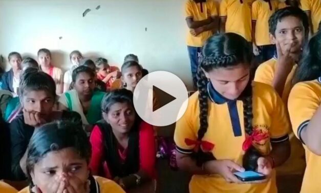 ಸರ್ಕಾರಿ ಶಾಲಾ ಶಿಕ್ಷಕನ ವರ್ಗಾವಣೆ ; ಕಣ್ಣೀರು ಹಾಕಿದ ವಿದ್ಯಾರ್ಥಿಗಳು 