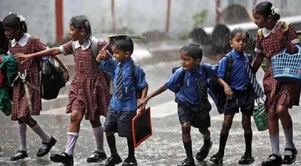 ವ್ಯಾಪಕ ಮಳೆ : ಬೆಳಗಾವಿ ಜಿಲ್ಲೆಯ ಯಾವೆಲ್ಲ ಭಾಗದ ಶಾಲೆಗಳಿಗೆ ರಜೆ..? ಇಲ್ಲಿದೆ ನೋಡಿ 