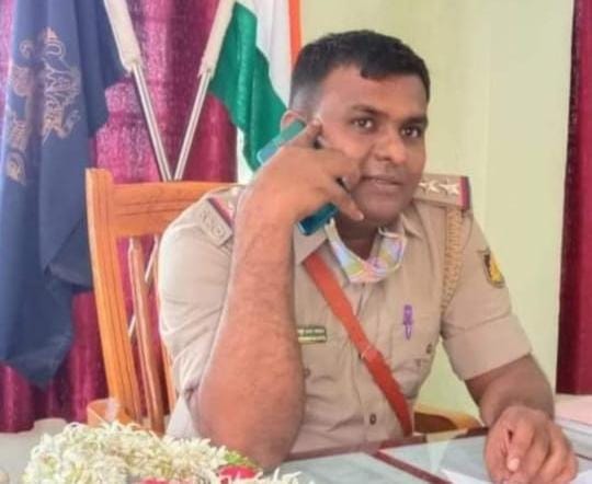 ಮುರಗೋಡ ಪೊಲೀಸ್ ಇನ್ಸ್ಪೆಕ್ಟರ್ ಪೋಟೋ ಬಳಸಿ ಫರ್ನಿಚರ್ ಮಾರಾಟ ಯತ್ನ : ಪ್ರಕರಣ ದಾಖಲು