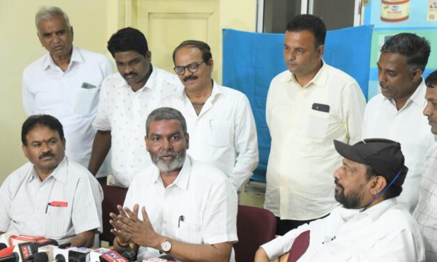 ರೈತರಿಗೆ 50 ಸಾವಿರ ರೂ. ಬಡ್ಡಿ ರಹಿತ ಸಾಲ – ಬಾಲಚಂದ್ರ ಜಾರಕಿಹೊಳಿ&nbsp;