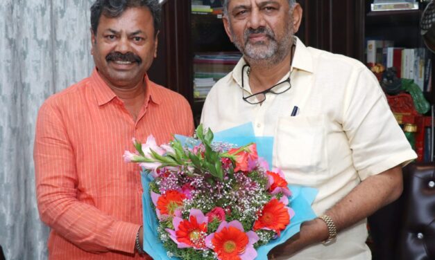 ರೇಣುಕಾಚಾರ್ಯ & ಡಿಕೆಶಿ ಮಾತುಕತೆ ; ಕೈ ಪಾಲಾಗುತ್ತಾ ಹೊನ್ನಾಳಿ ಹೋರಿ