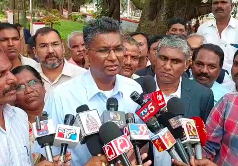 ಹೆಬ್ಬಾಳ್ಕರ್ ಮಧ್ಯೆ ಭಿನ್ನಾಭಿಪ್ರಾಯ : ಏನಂದ್ರು ಸಚಿವ ಸತೀಶ್ ಜಾರಕಿಹೊಳಿ