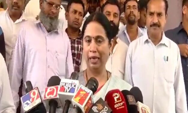 ಇನ್ನೊಮ್ಮೆ ಈ ರೀತಿ ಪ್ರಶ್ನೆ ಕೇಳಬೇಡ ; ಭಾರತ ಹೆಸರು ಹೇಳುತ್ತಿದ್ದಂತೆ ಸಚಿವೆ ಹೆಬ್ಬಾಳ್ಕರ್ ಗರಂ ಆಗಿದ್ದೇಕೆ…?