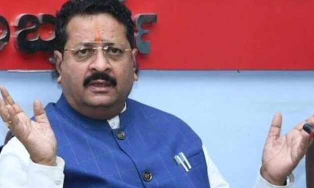 25 ಕೋಟಿ ಕೊಡ್ತೆನೆ ಡಿಕೆಶಿ ಆತ್ಮಹತ್ಯೆ ಮಾಡಿಕೊಳ್ತಾರಾ…? ಯತ್ನಾಳ್ ಆಕ್ರೋಶ