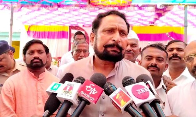 ಬಂದ್ ಮಾಡಿದರೆ ನೀರು ನಿಲ್ಲಲ್ಲ ; ಕರ್ನಾಟಕ ಬಂದ್ ಗೆ ಸವದಿ ಖಂಡನೆ