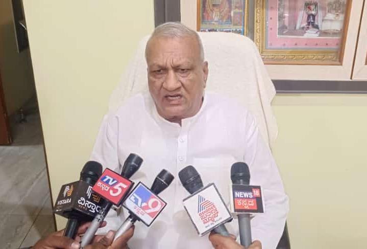 ಗೌರವ ಬಿಡುವುದಕ್ಕಿಂತ ರಾಜಕೀಯ ನಿವೃತ್ತಿ ಲೇಸು : ಸರ್ಕಾರದ ವಿರುದ್ಧ ಶಾಸಕ ಕಾಗೆ ಆಕ್ರೋಶ