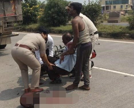 ರಕ್ತದ ಮಡುವಿನಲ್ಲಿ ಬಿದ್ದಿದ್ದ ವೃದ್ಧನಿಗೆ ನೆರವಾದ ಡಿಸಿಪಿ ಸ್ನೇಹಾ ಪಿ.ವಿ ; ಸಾರ್ವಜನಿಕರ ಮೆಚ್ಚುಗೆ