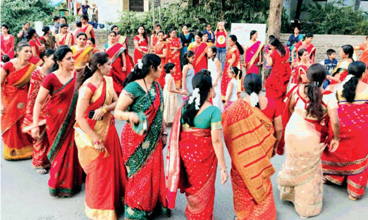 ನವರಾತ್ರಿ ಅಂಗವಾಗಿ ಮಹಿಳೆಯರ ವಿಶೇಷ ಉಡುಗೆ – ನೀವು ಪೋಟೋ ಕಳುಹಿಸಬಹುದು