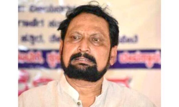 ನದಿ ನೀರು ಕಡಿಮೆ ಬಳಸಿ : ರೈತರಿಗೆ ಲಕ್ಷ್ಮಣ ಸವದಿ ಮನವಿ