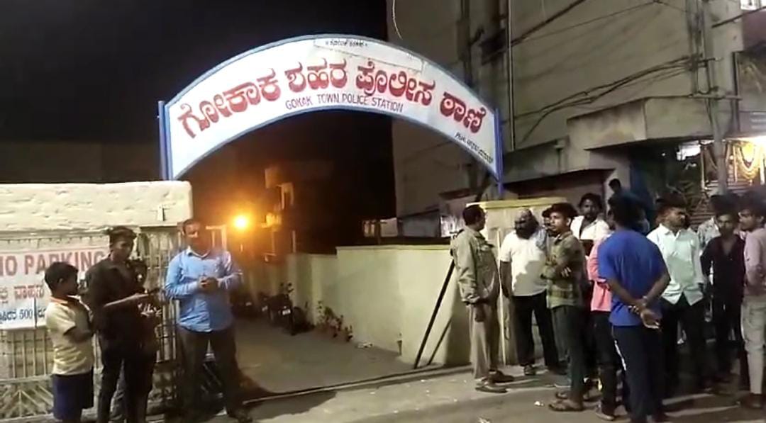 ಗೋಕಾಕ್ – ಹಬ್ಬದ ದಿನವೇ ರಕ್ತದ ಓಕುಳಿ ; ಯುವಕನ ಬರ್ಬರ ಹತ್ಯೆ