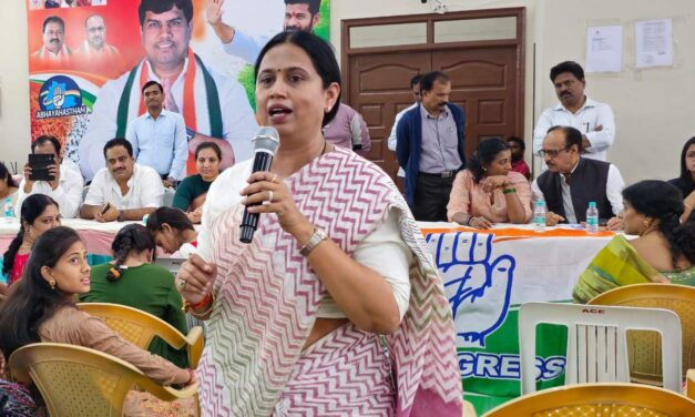 ತೆಲಂಗಾಣದಲ್ಲಿ ಲಕ್ಷ್ಮೀ ಹೆಬ್ಬಾಳ್ಕರ್ ಭರ್ಜರಿ ಪ್ರಚಾರ ; ಈ ಸಲ ಕಪ್ ನಮ್ದೆ ಎಂದ ಕಾಂಗ್ರೆಸ್