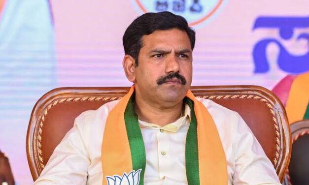 ಅದ್ಧೂರಿ ಸಮಾವೇಶದ ಮೂಲಕ ವಿಜಯೇಂದ್ರಗೆ ಪಟ್ಟ ; ಇನ್ನೂ ಕುಗ್ಗದ ರಾಜಾಹುಲಿ ವರ್ಚಸ್ಸು