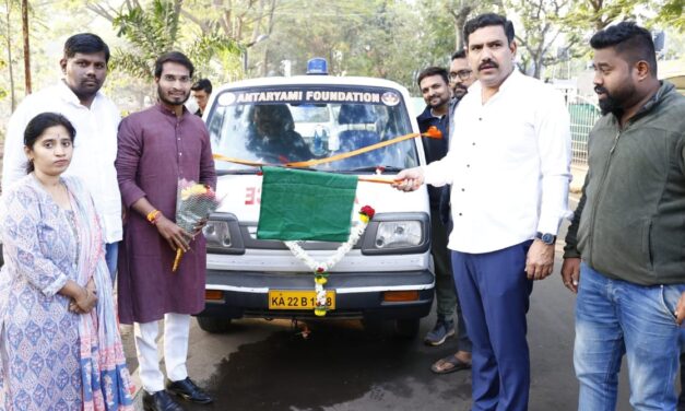ನೂತನ ಅಂಬ್ಯುಲೆನ್ಸ್ ಸೇವೆಗೆ ವಿಜಯೇಂದ್ರ ಚಾಲನೆ