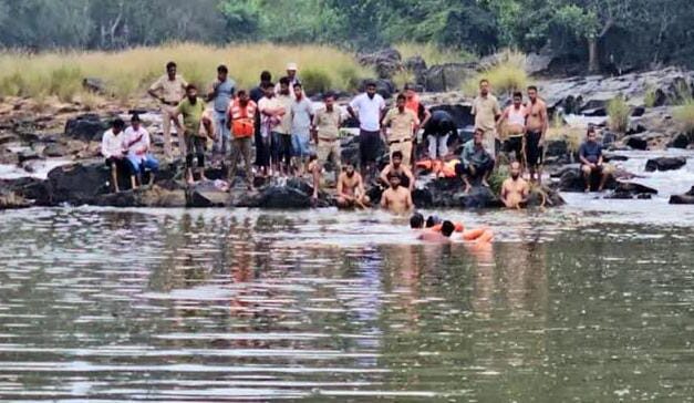 ಈಜಲು ಹೋದ ಒಂದೇ ಕುಟುಂಬದ ಐವರು ನೀರುಪಾಲು