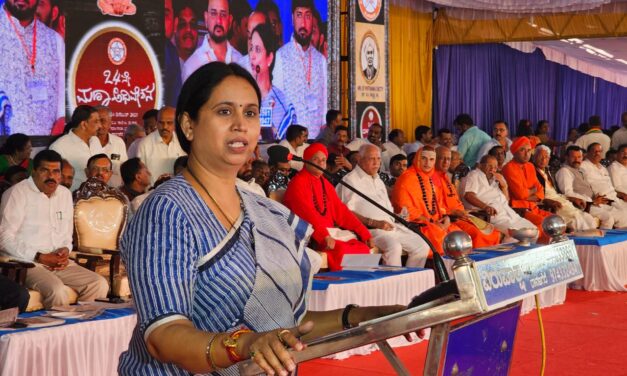 ಸಮಾಜದ ಹಿತ ದೃಷ್ಟಿಯಿಂದ ಎಲ್ಲರೂ ಒಂದಾಗಬೇಕು : ಸಚಿವೆ ಲಕ್ಷ್ಮೀ ಹೆಬ್ಬಾಳ್ಕರ್