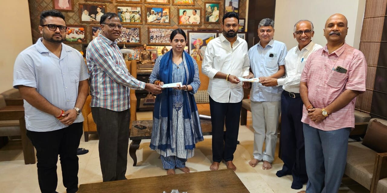 <em>ಸಚಿವೆ ಲಕ್ಷ್ಮೀ ಹೆಬ್ಬಾಳಕರ್ ಗೆ ಅಯೋಧ್ಯೆ</em> ರಾಮಮಂದಿರ ಉದ್ಘಾಟನೆ<em> ಆಮಂತ್ರಣ</em>