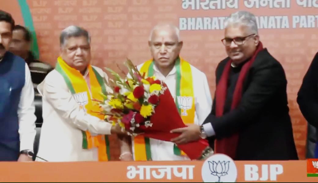 ಕಾಂಗ್ರೆಸ್ ಗೆ ಕೈ ಕೊಟ್ಟ ಶಟ್ಟರ್ ; ಯಡಿಯೂರಪ್ಪ ನೇತೃತ್ವದಲ್ಲಿ ಬಿಜೆಪಿ ಸೇರ್ಪಡೆ