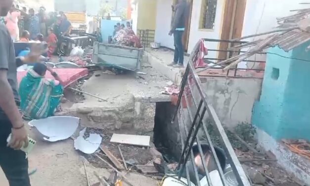 2 ಮಕ್ಕಳ ಬಿಟ್ಟು ಯುವಕನ ಜೊತೆ ಆಂಟಿ ಎಸ್ಕೇಪ್ ; ಪತಿರಾಯ ಮಾಡಿದ್ದೇನು….?