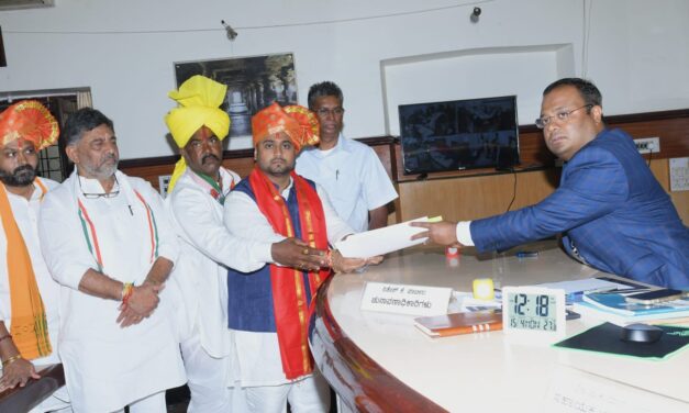 ಮೃಣಾಲ್‌ ಹೆಬ್ಬಾಳ್ಕರ್ ನಾಮಪತ್ರ ಸಲ್ಲಿಕೆ ; ಡಿಸಿಎಂ ಡಿಕೆಶಿ ಉಪಸ್ಥಿತಿ