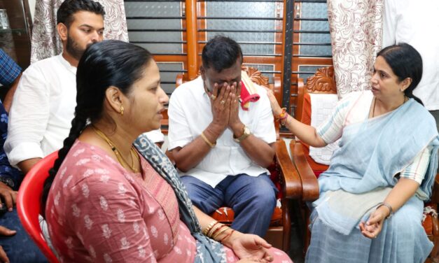 ನೇಹಾ ಹಿರೇಮಠ ಕುಟುಂಬಕ್ಕೆ ಸಚಿವೆ ಲಕ್ಷ್ಮೀ ಹೆಬ್ಬಾಳ್ಕರ್ ಸಾಂತ್ವನ