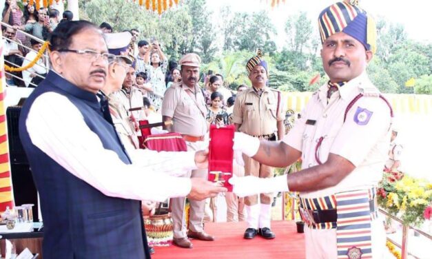 ಅಥಣಿಯ ಅಗ್ನಿಶಾಮಕ ಸಿಬ್ಬಂದಿಗೆ ಮುಖ್ಯಮಂತ್ರಿ ಚಿನ್ನದ ಪದಕ