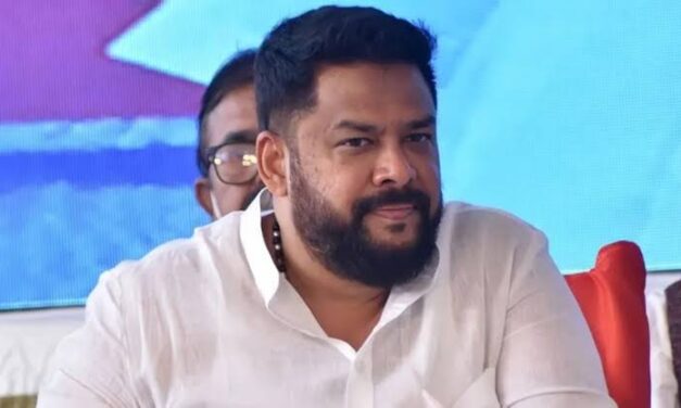 ಸಿದ್ದರಾಮಯ್ಯ ಸರ್ಕಾರದ ಮೊದಲ ವಿಕೆಟ್ ಪತನ ; ಸಚಿವ ಬಿ. ನಾಗೇಂದ್ರ ರಾಜೀನಾಮೆ