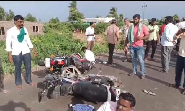 ಅಥಣಿ : ಭೀಕರ ರಸ್ತೆ ಅಪಘಾತ ; ಸ್ಥಳದಲ್ಲೇ ಓರ್ವ ಸಾವು