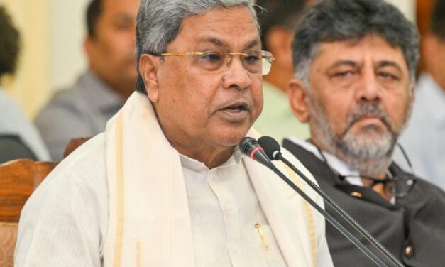 ಜಿಲ್ಲಾಧಿಕಾರಿಗಳು ಮಹಾರಾಜರಲ್ಲ : ಅಧಿಕಾರಿಗಳಿಗೆ ಸಿಎಂ ಖಡಕ್ ಸೂಚನೆ