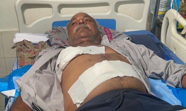 ಕರಡಿ ದಾಳಿ ; ರೈತ ಆಸ್ಪತ್ರೆಗೆ ದಾಖಲು