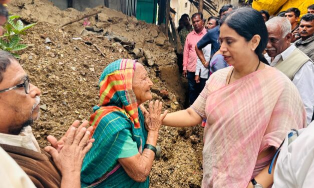 ಪ್ರವಾಹ ಸಂತ್ರಸ್ತರ ಕಣ್ಣೀರು ಒರೆಸಿದ ಸಚಿವೆ ಲಕ್ಷ್ಮೀ ಹೆಬ್ಬಾಳಕರ್