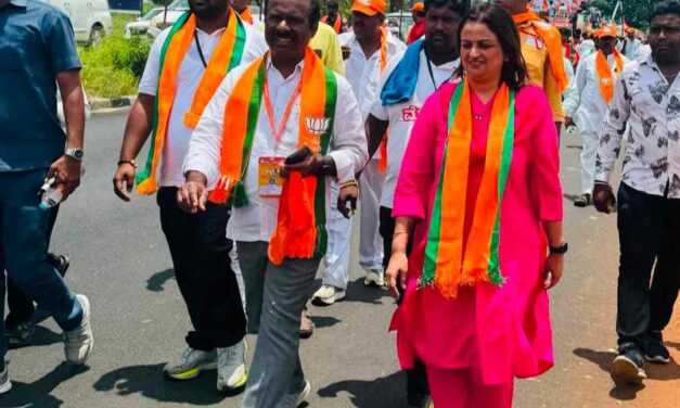 ಬಿಜೆಪಿ ಪಾದಯಾತ್ರೆಯಲ್ಲಿ ಹೆಜ್ಜೆ ಹಾಕಿದ ಡಾ.‌ ಸೋನಾಲಿ ಸರ್ನೋಬತ್