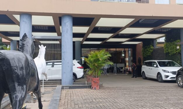 ಖಾಸಗಿ ಹೊಟೇಲ್ ನಲ್ಲಿ ಬಿಜೆಪಿ ಅತೃಪ್ತರ ಮೀಟಿಂಗ್ ; ರಹಸ್ಯ ಸಭೆಯಲ್ಲಿ ಯಾರೆಲ್ಲಾ ಭಾಗಿ…?